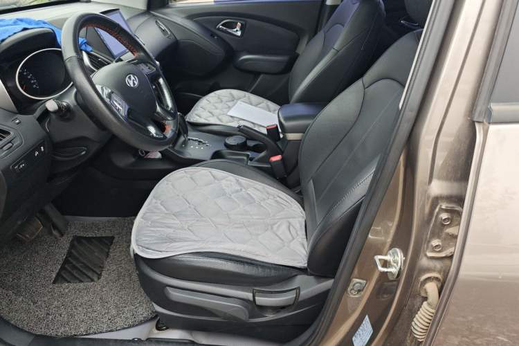 Used Hyundai ix35 2012 2.0L Automatic Two-Wheel Drive Elite Edition GLS Left Front Seat