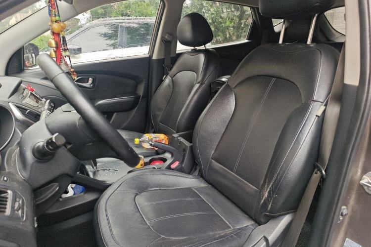 Used Hyundai ix35 2012 2.0L Automatic Two-Wheel Drive Elite Edition GLS Left Front Seat