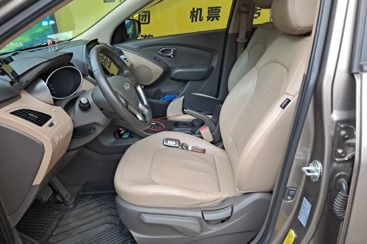 Used Hyundai ix35 2012 2.0L Automatic Two-Wheel Drive Elite Edition GLS Left Front Seat