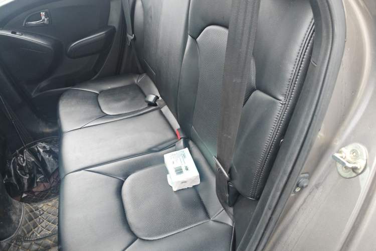 Used Hyundai ix35 2012 2.0L Automatic Two-Wheel Drive New Edition GL Left Rear Seat