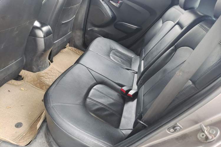 Used Hyundai ix35 2012 2.0L Manual Two-Wheel Drive New Edition GL Left Rear Seat