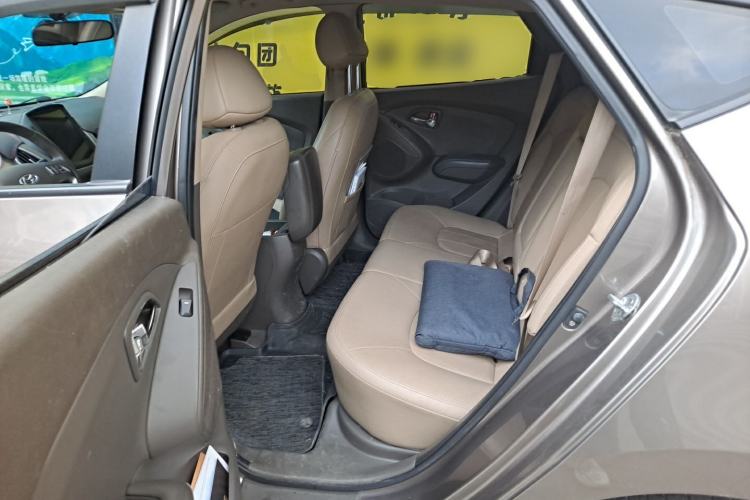 Used Hyundai ix35 2012 2.0L Automatic Two-Wheel Drive Elite Edition GLS Left Rear Seat