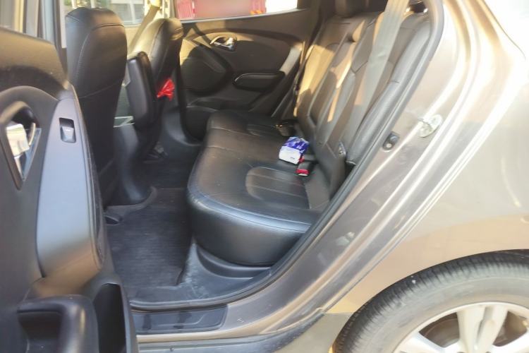 Used Hyundai ix35 2012 2.0L Automatic Two-Wheel Drive Elite Edition GLS Left Rear Seat