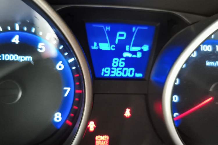 Used Hyundai ix35 2012 2.0L Automatic Two-Wheel Drive New Edition GL Odometer Close Up