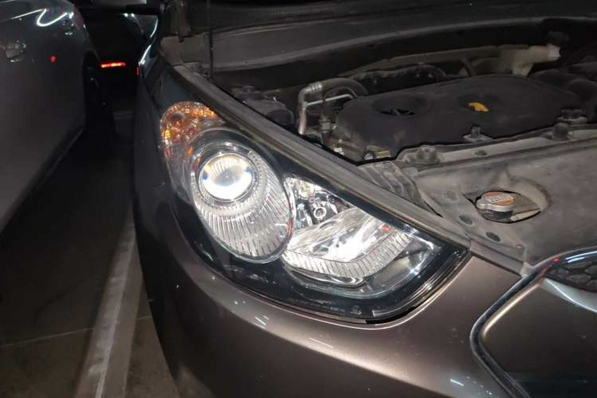 Used Hyundai ix35 2012 2.0L Automatic Two-Wheel Drive Elite Edition GLS Right Front Headlight