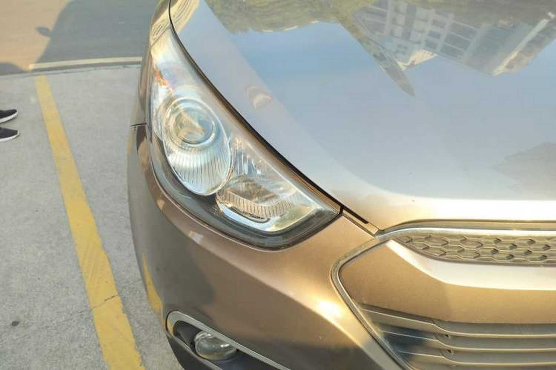 Used Hyundai ix35 2012 2.0L Automatic Two-Wheel Drive Elite Edition GLS Right Front Headlight