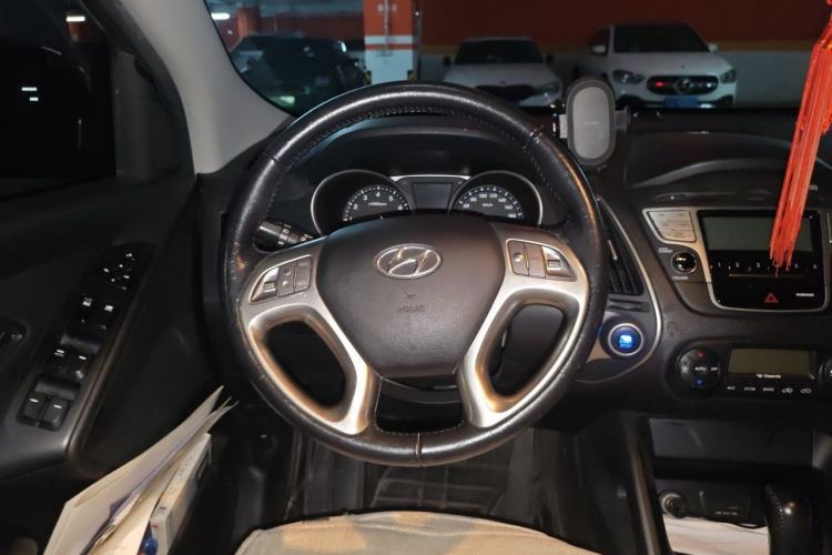 Used Hyundai ix35 2012 2.0L Automatic Two-Wheel Drive Elite Edition GLS Steering Wheel