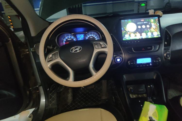 Used Hyundai ix35 2012 2.0L Automatic Two-Wheel Drive Elite Edition GLS Steering Wheel