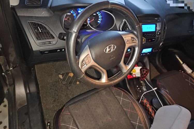 Used Hyundai ix35 2012 2.0L Automatic Two-Wheel Drive Elite Edition GLS Steering Wheel