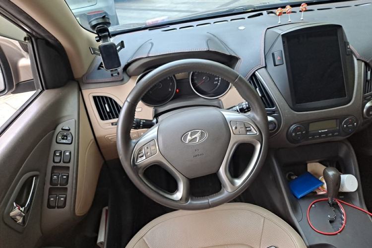 Used Hyundai ix35 2012 2.0L Automatic Two-Wheel Drive Elite Edition GLS Steering Wheel