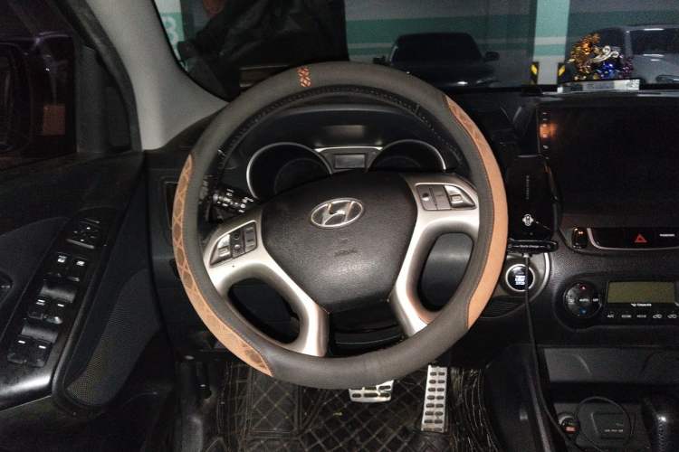 Used Hyundai ix35 2012 2.4L Automatic Two-Wheel Drive Prestige Edition GLS Steering Wheel