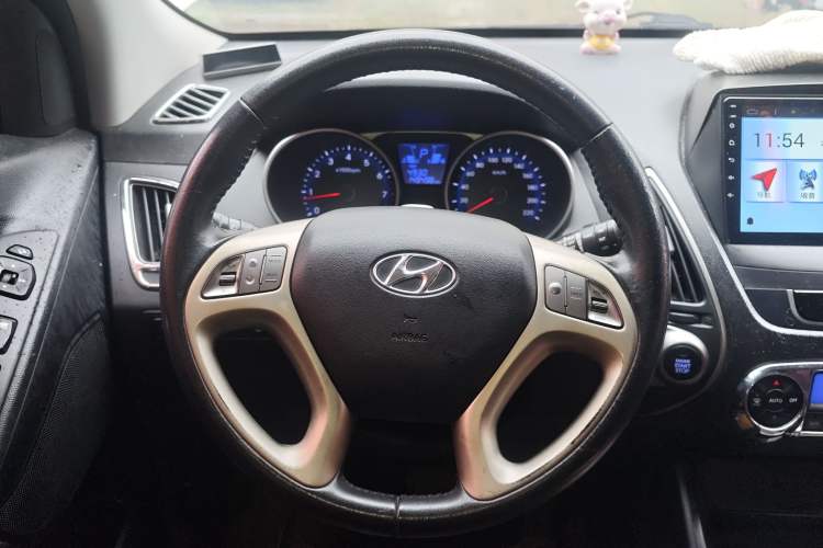 Used Hyundai ix35 2012 2.0L Automatic Two-Wheel Drive Elite Edition GLS Steering Wheel