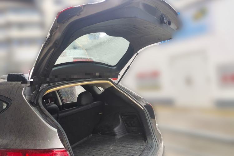 Used Hyundai ix35 2012 2.0L Manual Two-Wheel Drive New Edition GL Trunk