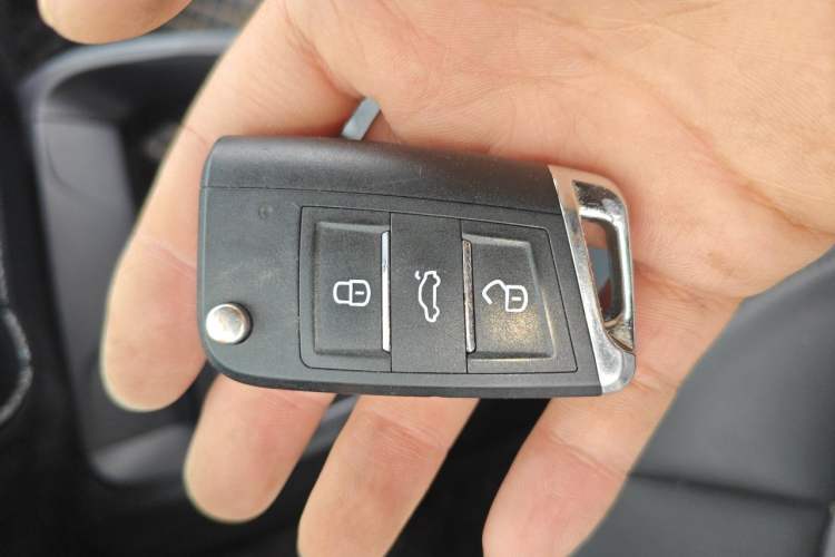 Used Hyundai ix35 2012 2.0L Automatic Two-Wheel Drive New Edition GL Vehicle Key