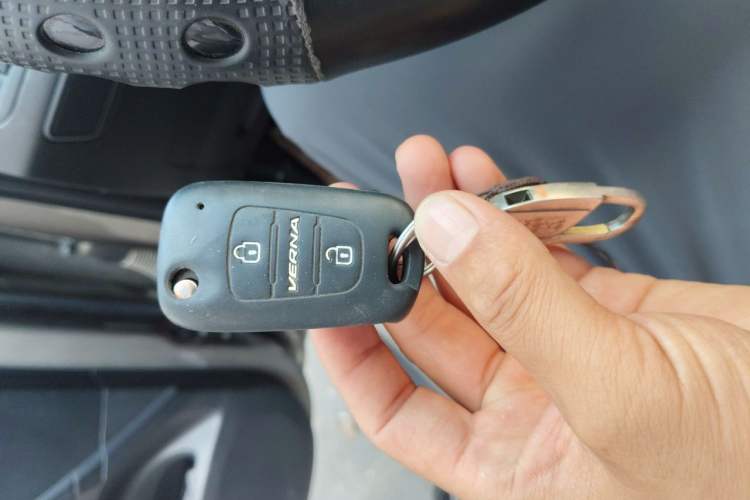 Used Hyundai ix35 2012 2.0L Automatic Two-Wheel Drive New Edition GL Vehicle Key