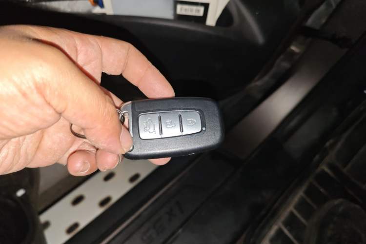 Used Hyundai ix35 2012 2.0L Automatic Two-Wheel Drive Elite Edition GLS Vehicle Key