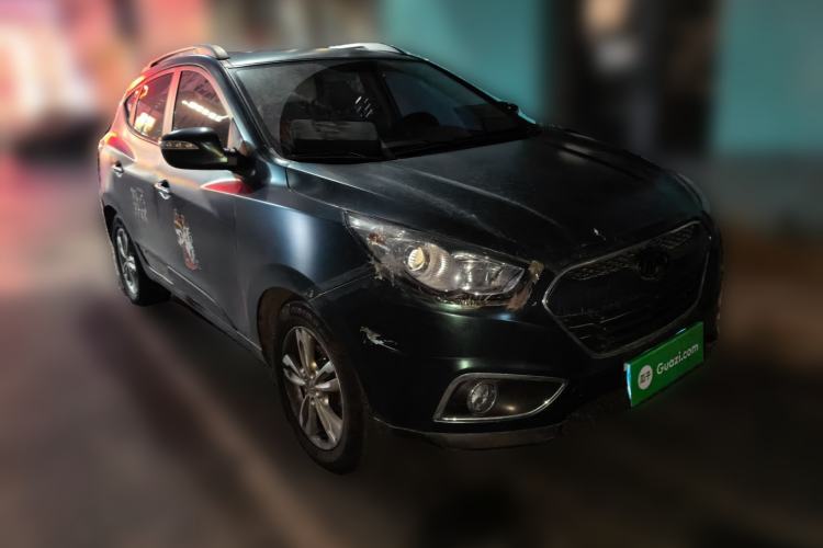 Used Hyundai ix35 2012 2.0L Automatic Two-Wheel Drive Elite Edition GLS Front Right 45 Deg