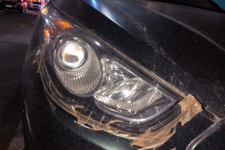 Used Hyundai ix35 2012 2.0L Automatic Two-Wheel Drive Elite Edition GLS Right Front Headlight