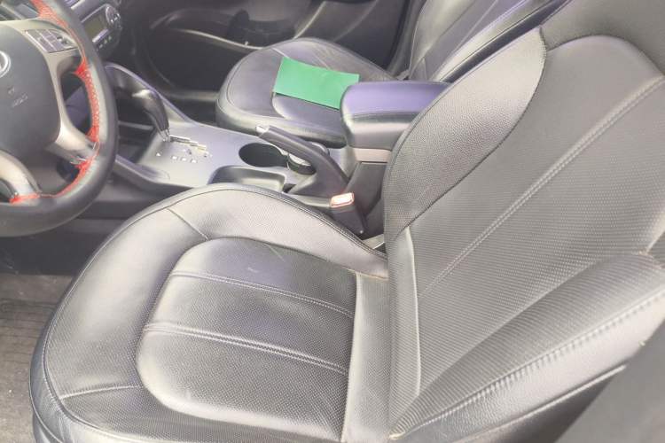 Used Hyundai ix35 2012 2.0L Automatic Two-Wheel Drive Elite Edition GLS Driver Seat
