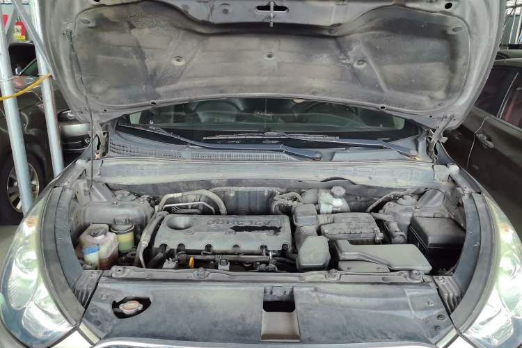 Used Hyundai ix35 2012 2.4L Automatic Two-Wheel Drive Prestige Edition GLS Engine Bay