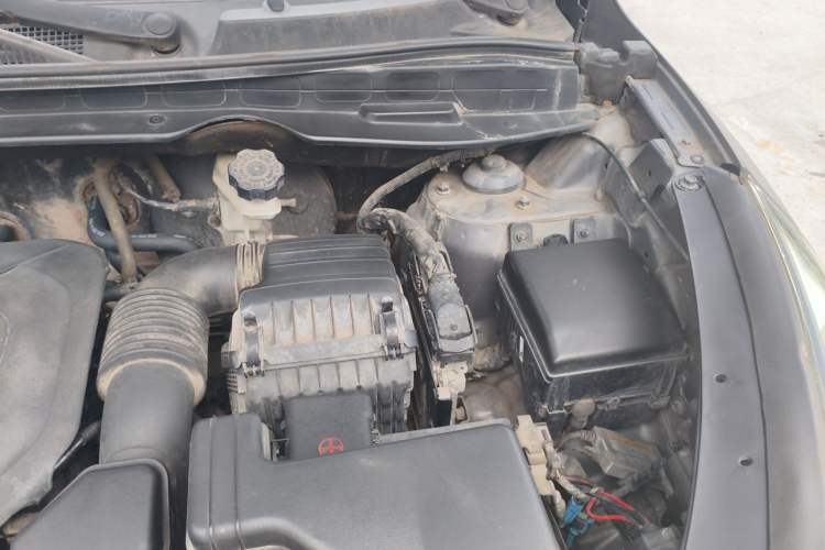 Used Hyundai ix35 2012 2.0L Automatic Two-Wheel Drive Elite Edition GLS Engine Bay Left