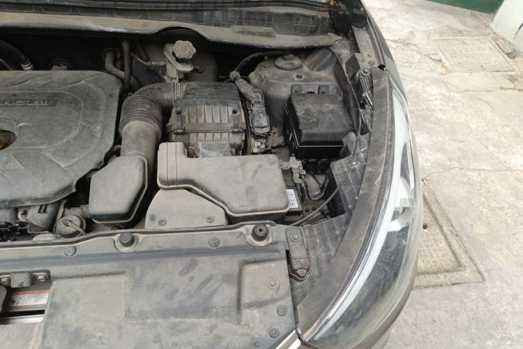 Used Hyundai ix35 2012 2.0L Automatic Two-Wheel Drive Elite Edition GLS Engine Bay Left