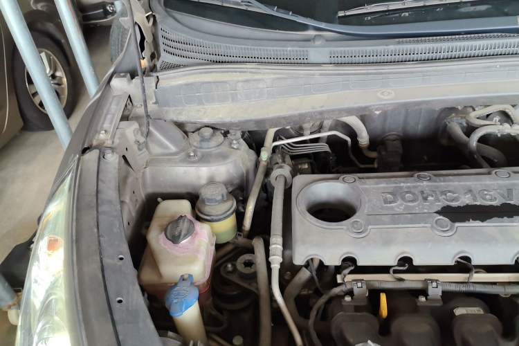 Used Hyundai ix35 2012 2.4L Automatic Two-Wheel Drive Prestige Edition GLS Engine Bay Right