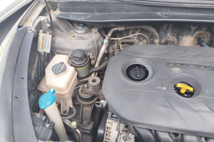 Used Hyundai ix35 2012 2.0L Automatic Two-Wheel Drive Elite Edition GLS Engine Bay Right
