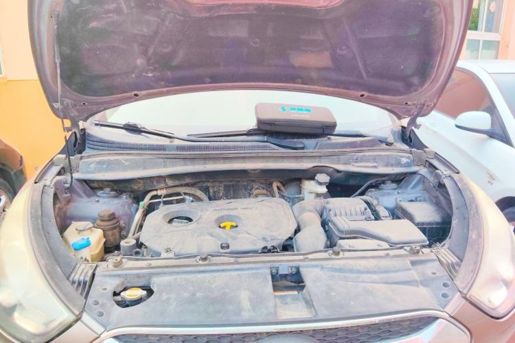 Used Hyundai ix35 2012 2.0L Automatic Two-Wheel Drive Elite Edition GLS Engine Bay