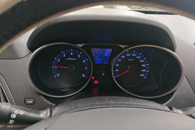 Used Hyundai ix35 2012 2.0L Automatic Two-Wheel Drive Elite Edition GLS Instrument Cluster