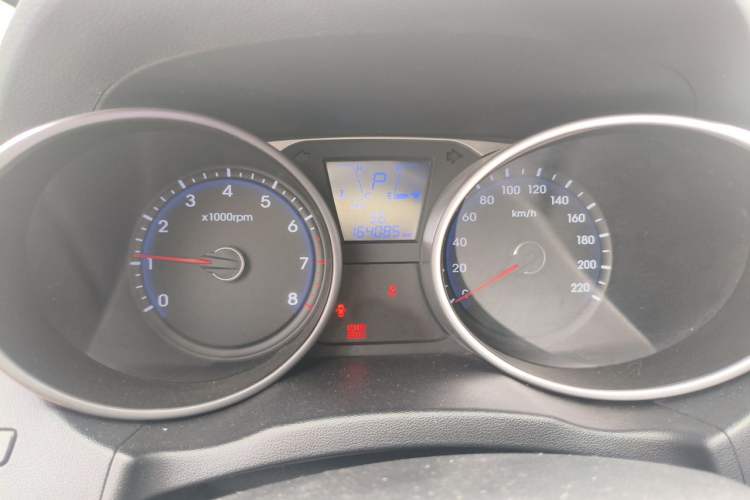 Used Hyundai ix35 2012 2.0L Automatic Two-Wheel Drive Elite Edition GLS Instrument Cluster