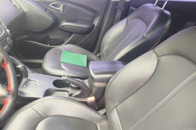 Used Hyundai ix35 2012 2.0L Automatic Two-Wheel Drive Elite Edition GLS Left Front Seat