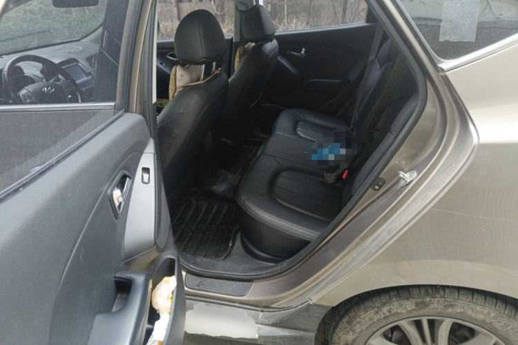 Used Hyundai ix35 2012 2.0L Automatic Two-Wheel Drive Elite Edition GLS Left Rear Seat