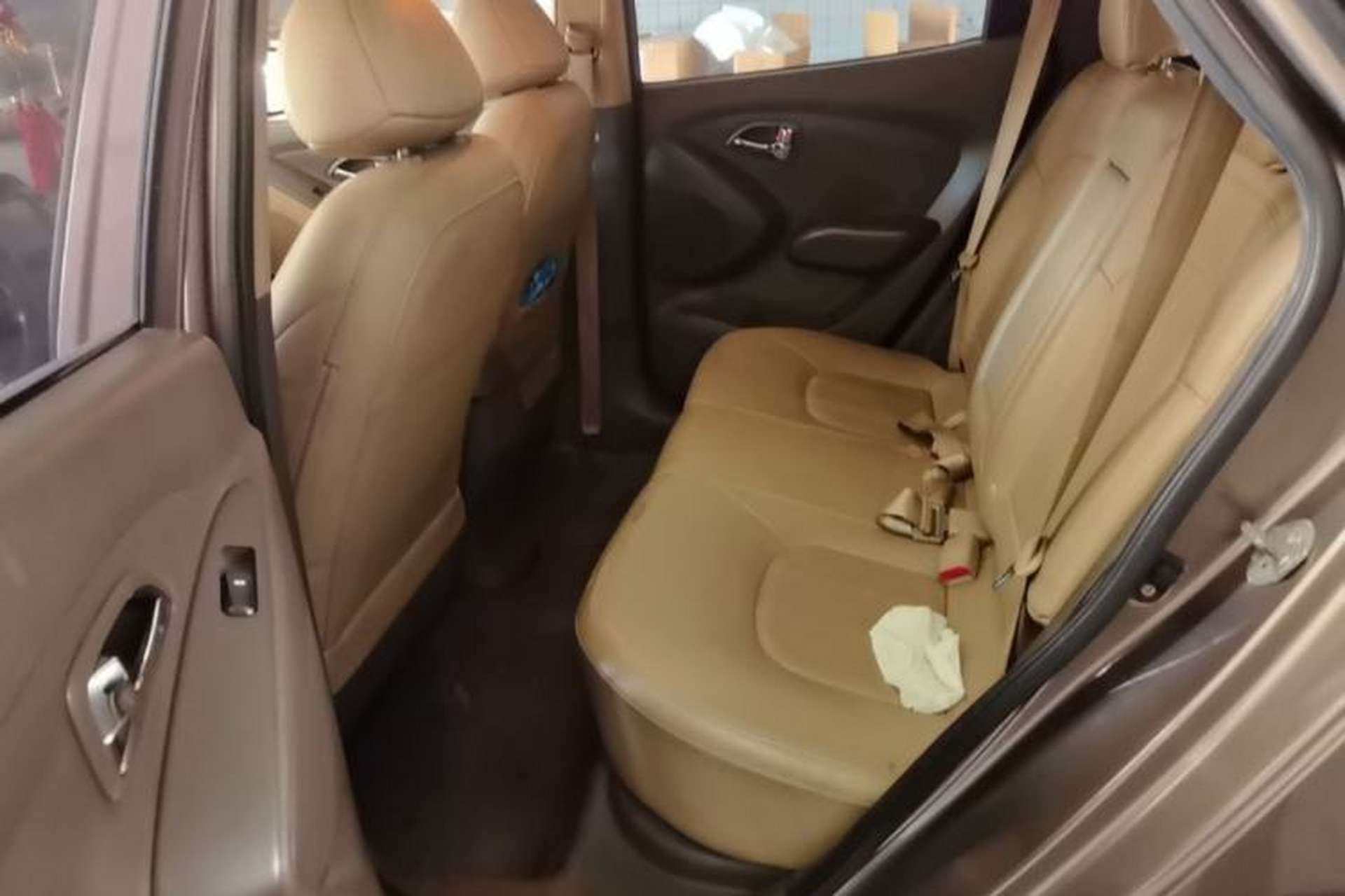 Used Hyundai ix35 2012 2.0L Automatic Two-Wheel Drive Elite Edition GLS Left Rear Seat