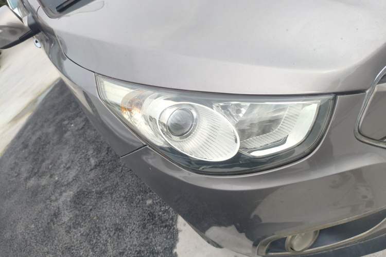 Used Hyundai ix35 2012 2.0L Automatic Two-Wheel Drive Elite Edition GLS Right Front Headlight