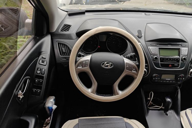 Used Hyundai ix35 2012 2.0L Automatic Two-Wheel Drive Elite Edition GLS Steering Wheel
