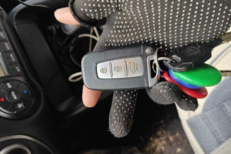 Used Hyundai ix35 2012 2.0L Automatic Two-Wheel Drive Elite Edition GLS Vehicle Key