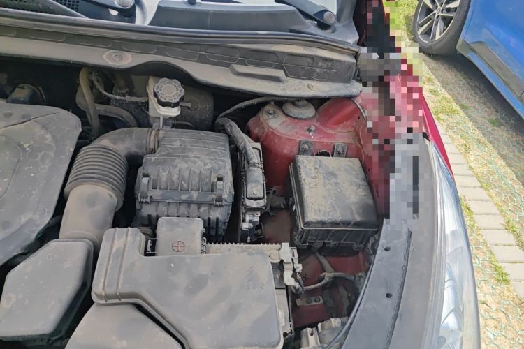 Used Hyundai ix35 2012 2.0L Automatic Two-Wheel Drive Elite Edition GLS Engine Bay Left