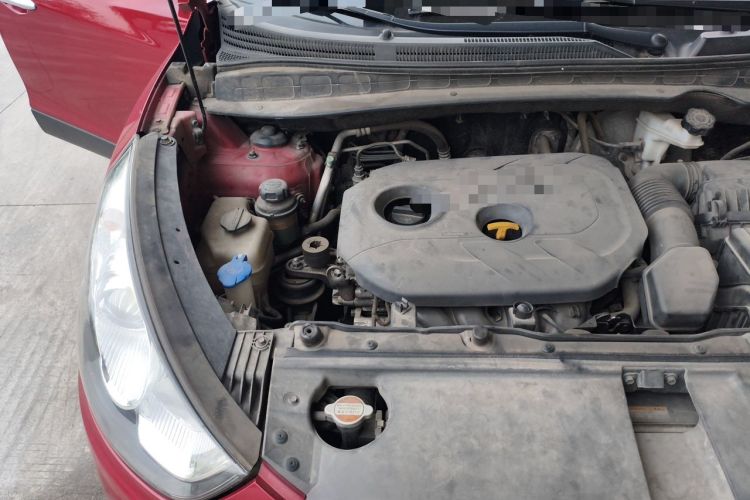 Used Hyundai ix35 2012 2.0L Automatic Two-Wheel Drive Elite Edition GLS Engine Bay Right