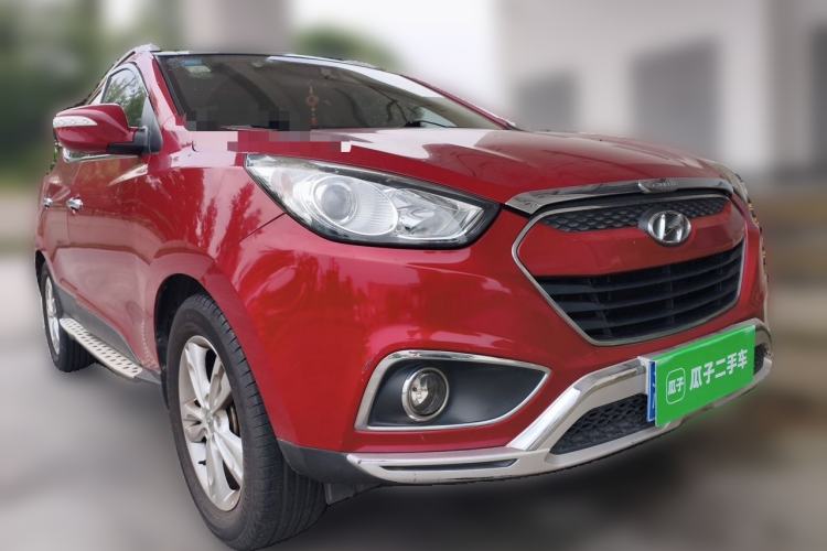 Used Hyundai ix35 2012 2.0L Automatic Two-Wheel Drive Elite Edition GLS Front Right 45 Deg