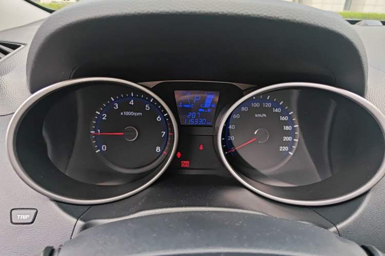 Used Hyundai ix35 2012 2.0L Automatic Two-Wheel Drive Elite Edition GLS Instrument Cluster