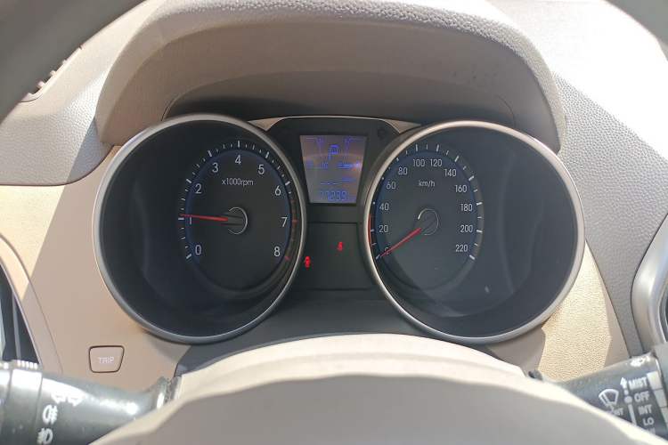 Used Hyundai ix35 2012 2.0L Automatic Two-Wheel Drive New Edition GL Instrument Cluster