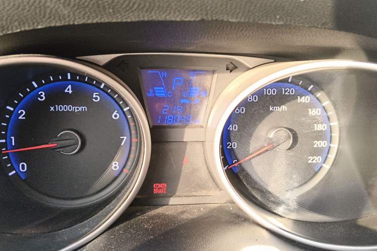 Used Hyundai ix35 2012 2.0L Automatic Two-Wheel Drive Elite Edition GLS Odometer Close Up