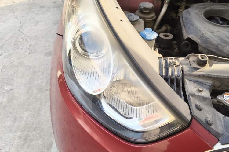 Used Hyundai ix35 2012 2.0L Automatic Two-Wheel Drive Elite Edition GLS Right Front Headlight