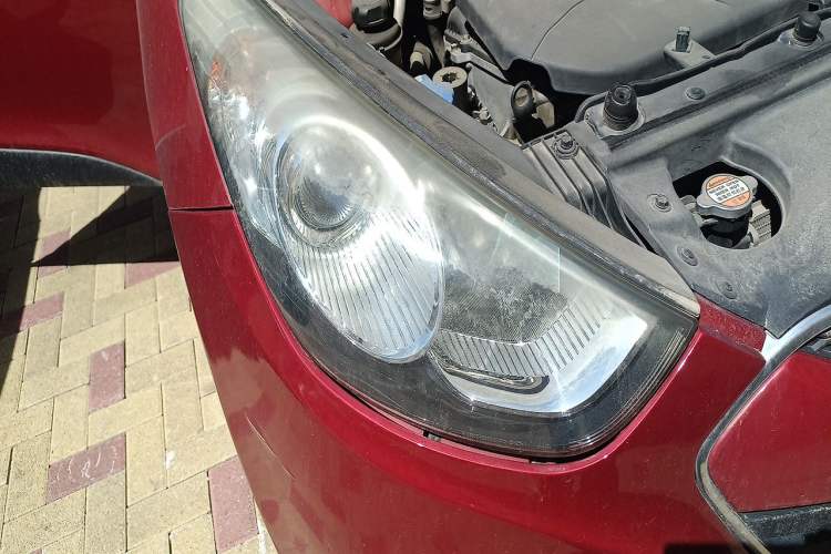 Used Hyundai ix35 2012 2.0L Automatic Two-Wheel Drive New Edition GL Right Front Headlight