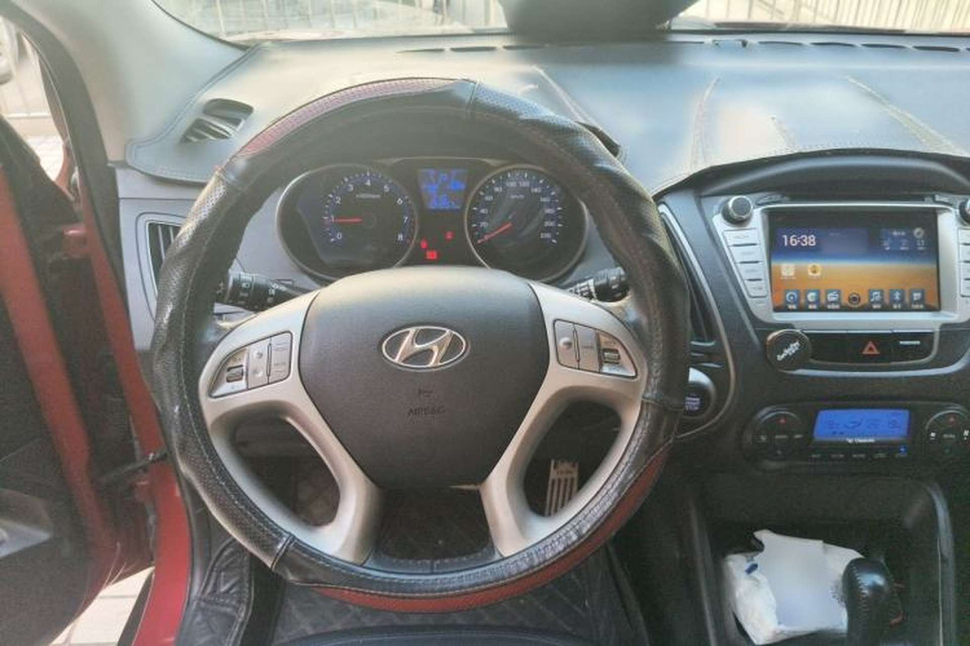 Used Hyundai ix35 2012 2.0L Automatic Two-Wheel Drive Elite Edition GLS Steering Wheel