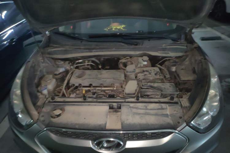 Used Hyundai ix35 2012 2.4L Automatic Two-Wheel Drive Prestige Edition GLS Engine Bay