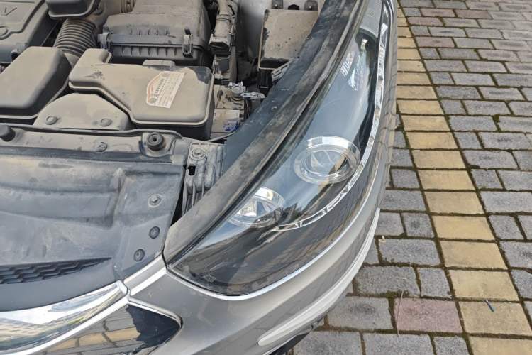 Used Hyundai ix35 2012 2.0L Automatic 4x4 Prestige Edition GLS Engine Bay Left
