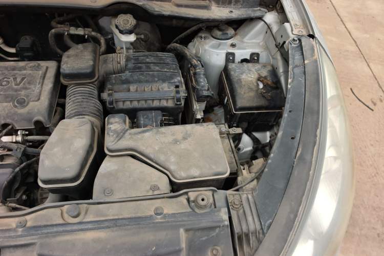 Used Hyundai ix35 2012 2.0L Automatic Two-Wheel Drive Elite Edition GLS Engine Bay Left
