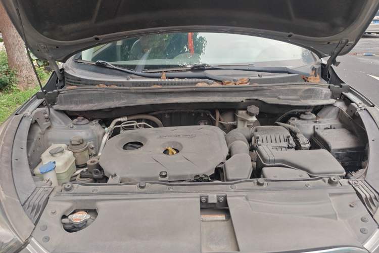 Used Hyundai ix35 2012 2.0L Automatic Two-Wheel Drive Elite Edition GLS Engine Bay